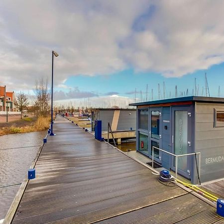 Hotel Modern Houseboat In Marina Of Volendam Exteriér fotografie