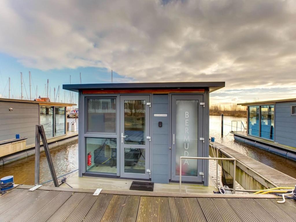 Hotel Modern Houseboat In Marina Of Volendam Exteriér fotografie