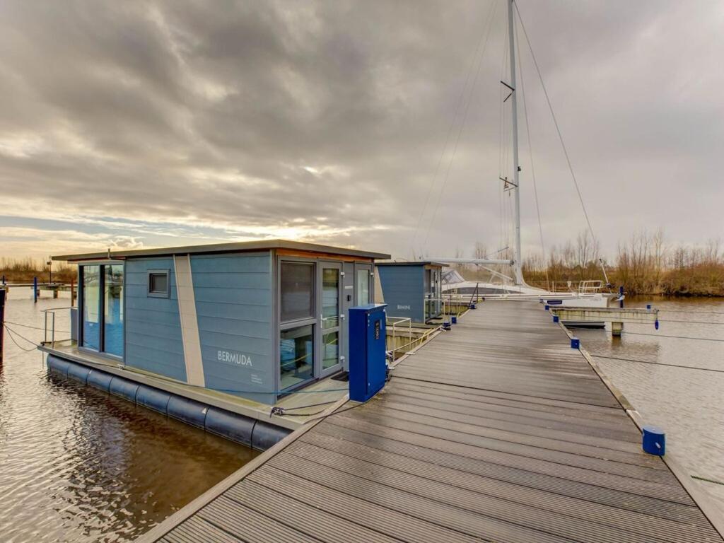 Hotel Modern Houseboat In Marina Of Volendam Exteriér fotografie