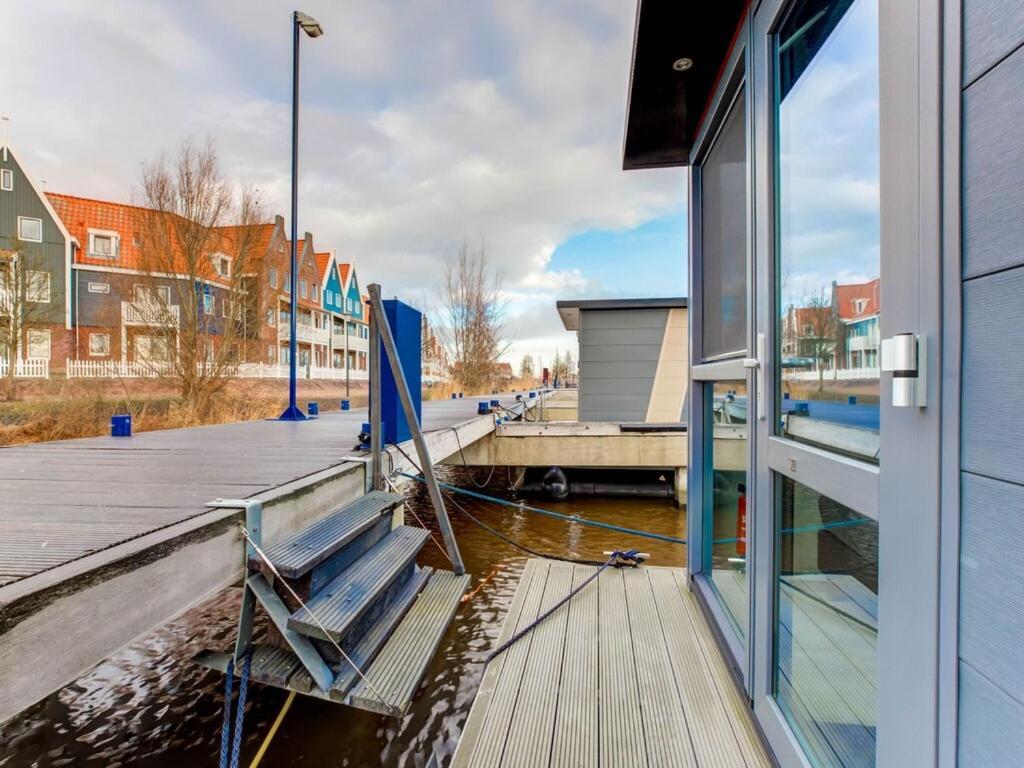 Hotel Modern Houseboat In Marina Of Volendam Exteriér fotografie