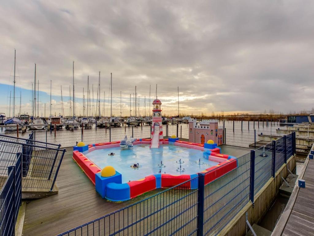 Hotel Modern Houseboat In Marina Of Volendam Exteriér fotografie