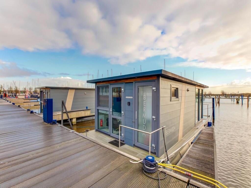 Hotel Modern Houseboat In Marina Of Volendam Exteriér fotografie